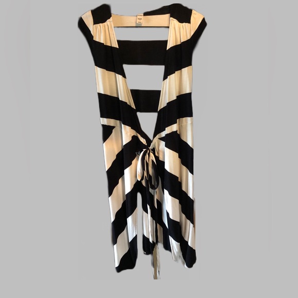 Old Navy Black and White Coverup XS - Picture 2 of 3